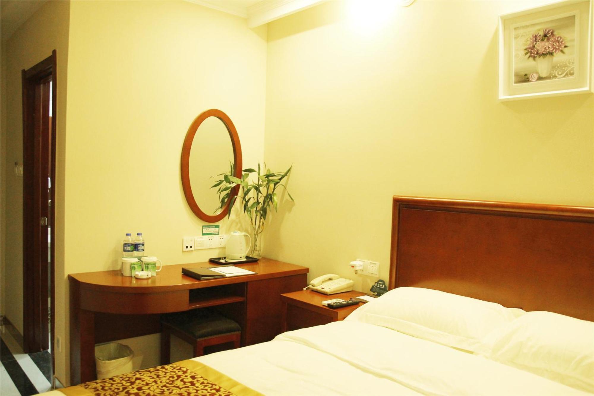 Greentree Inn Anhui Huaibei Renmin Road Business Hotel Екстер'єр фото